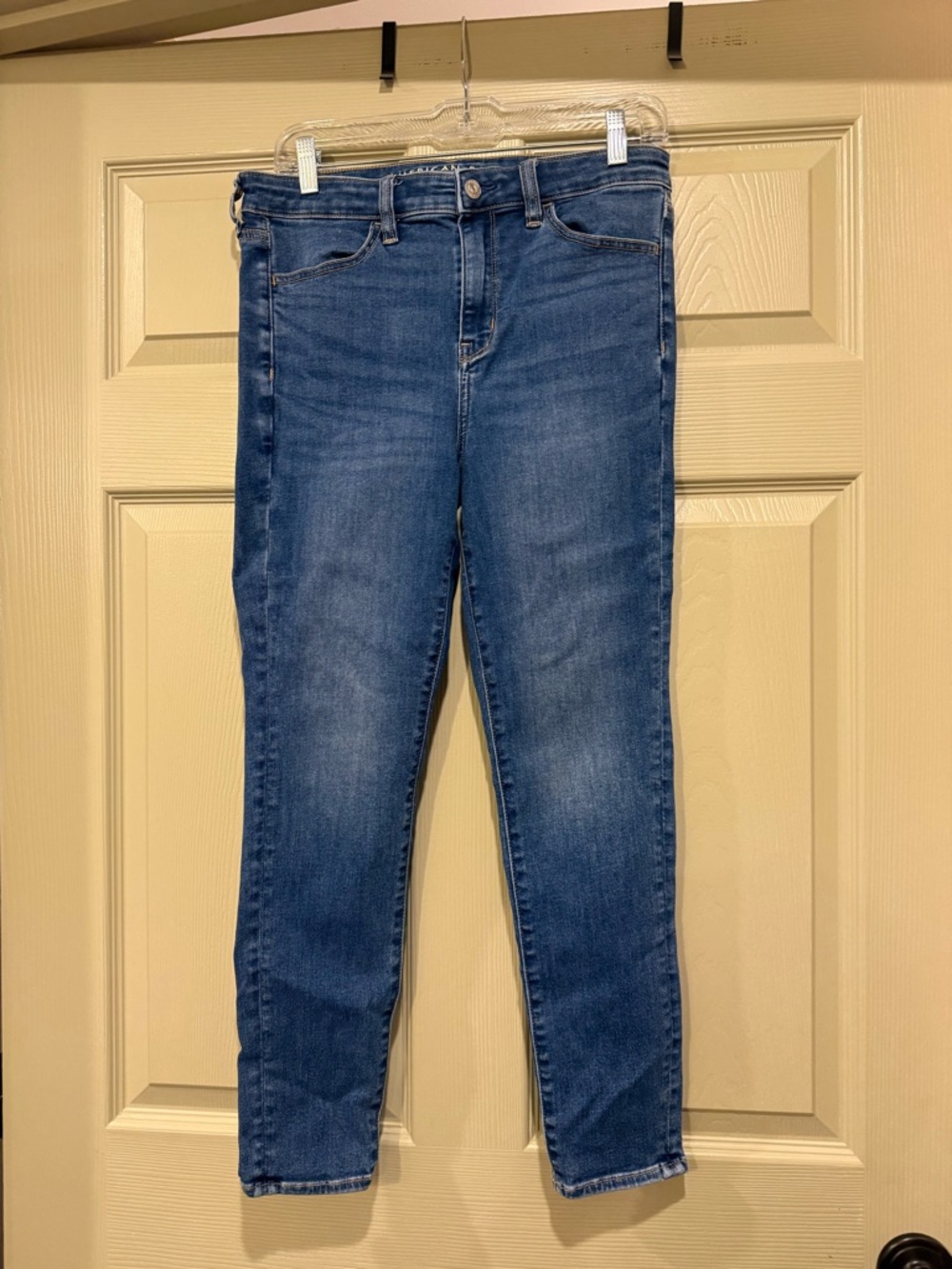 American Eagle Outfitters Women’s Dark Blue Skinny Jeans